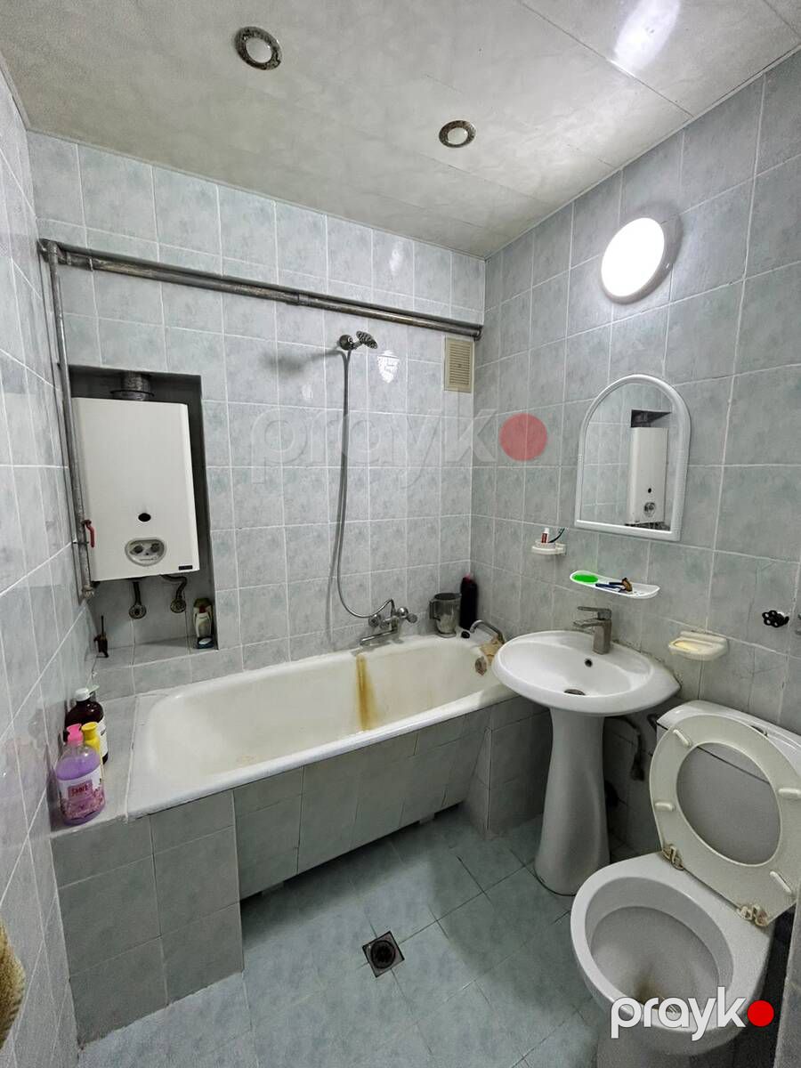 Satılır 2 otaqlı köhnə tikili 50 m² — Mənzil, Bakı (10)