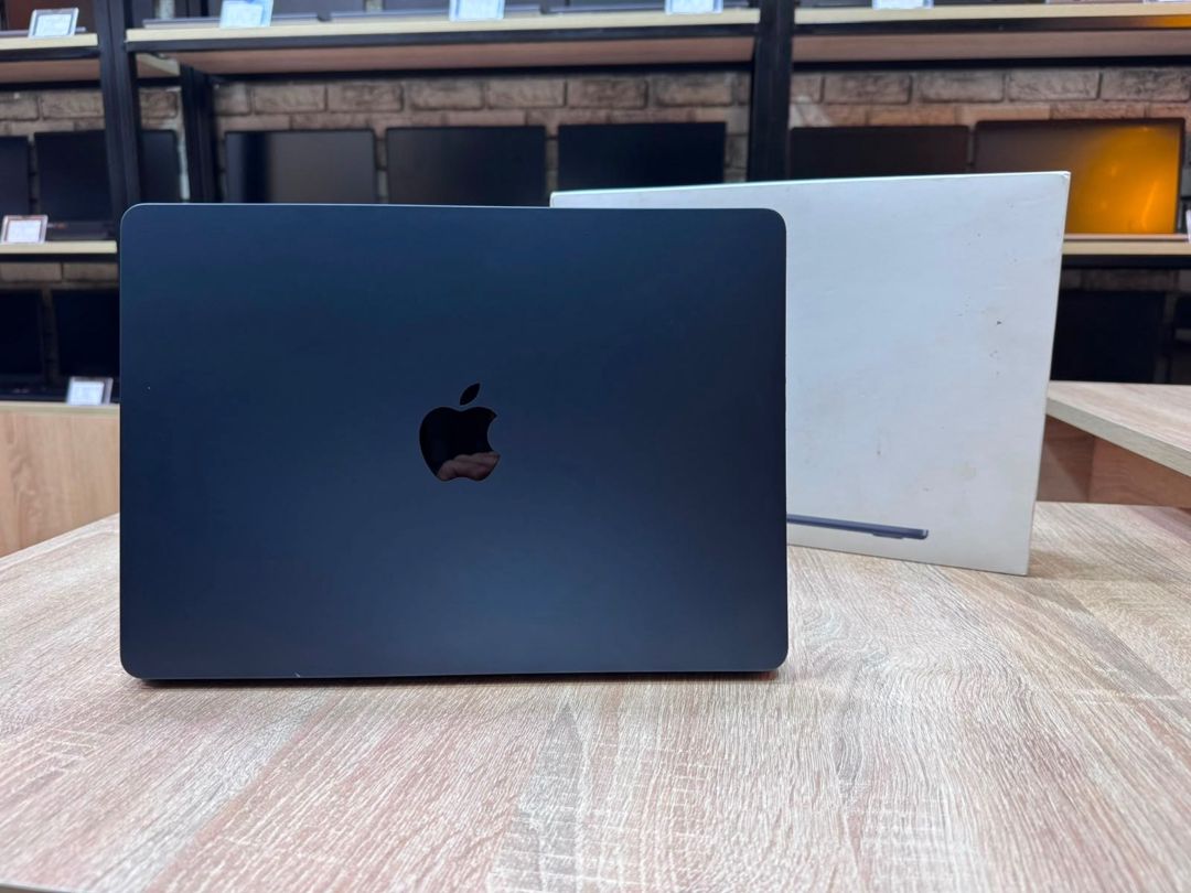 Apple MacBook Air 13 M4 — Elektronika, Bakı (3)