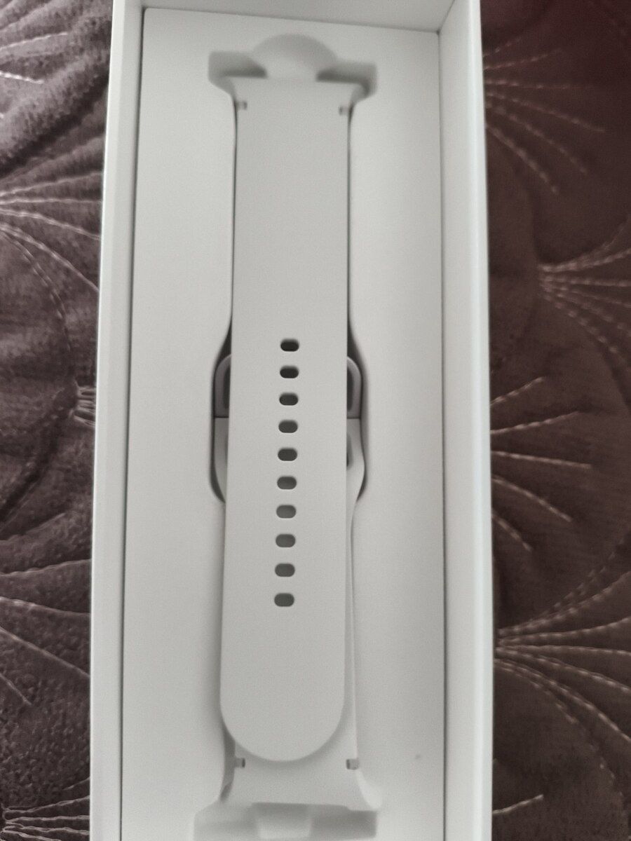 Samsung Galaxy Watch 8 Silver 40mm — Elektronika, Bakı (4)
