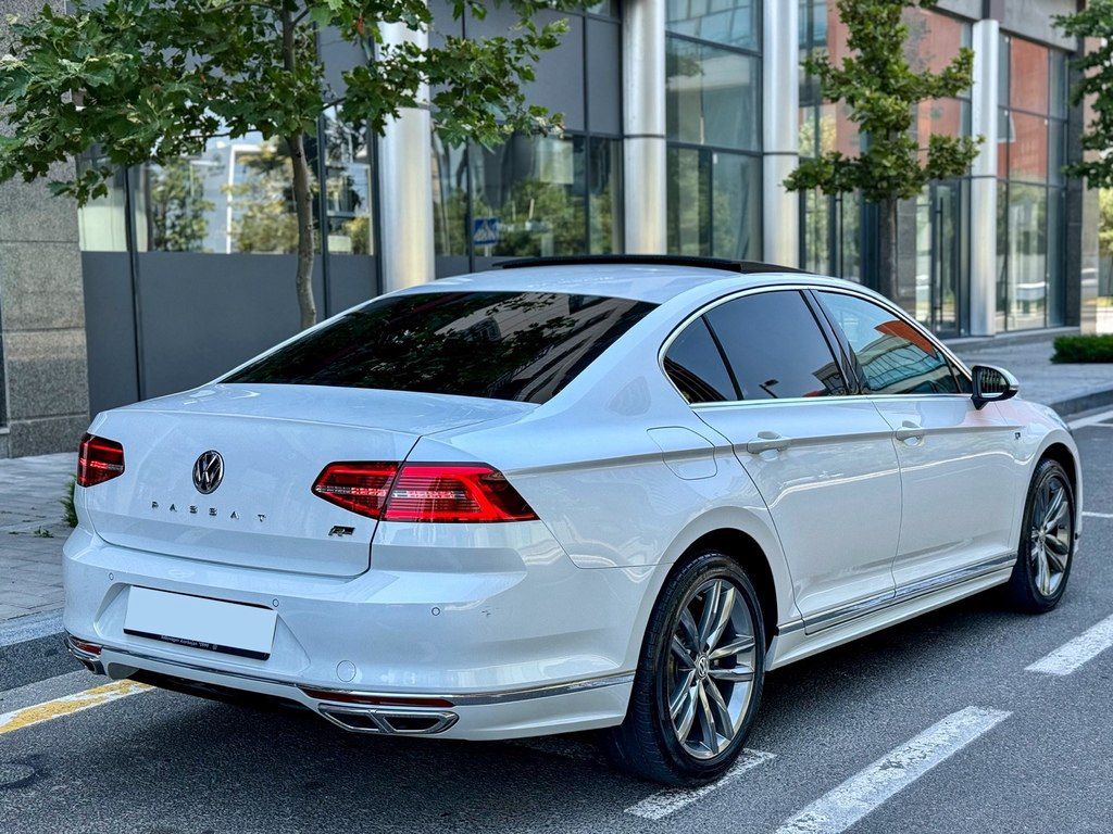 Volkswagen Passat, 1.8 L, 2018 il, 130 000 km — Avtomobillər, Bakı (5)