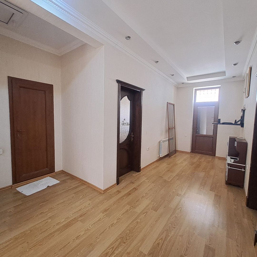 Satılır 7 otaqlı həyət evi/bağ evi 315 m² — Ev, villa, Bakı (11)