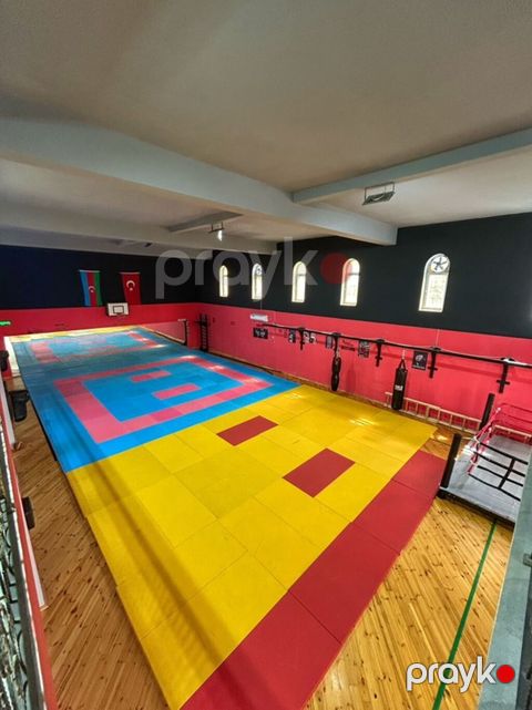 Mərkəzi idman məktəbi məşqçilər axtarır Karate, Cüdo, Boks — Bakı