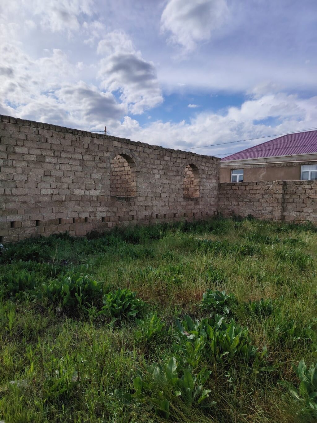 Satılır: yarımçıq tikili və həyət sahəsi - Material: daş hörgü - — Daşınmaz əmlak, Masazır (4)