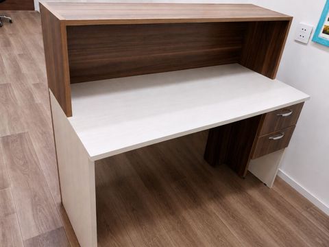 Ofis üçün resepsiyon iş masası (ünvandan götürmə) — Office furniture