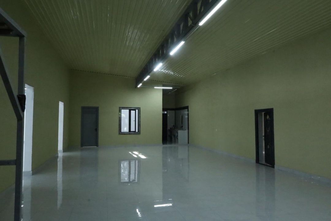 İcarəyə verilir obyekt 690 m² — Əmlak, Yevlax (6)