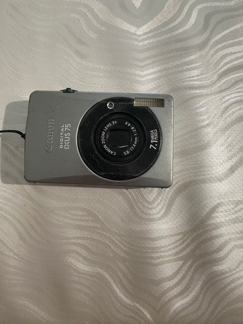 Fotoaparat Canon Digital IXUS 75