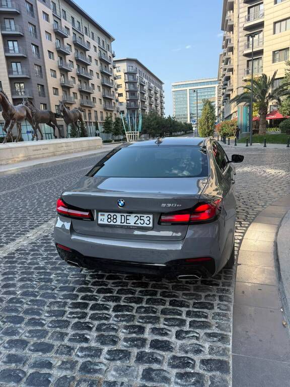BMW 530e, 2.0 L, 12 kWh, 2021 il, 111 000 km — Avtomobillər, Bakı (3)