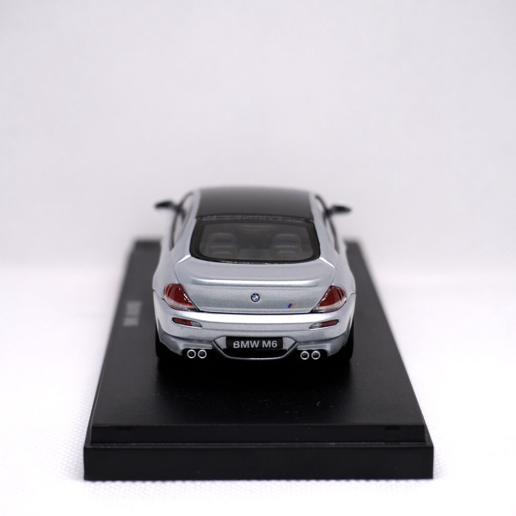BMW M6 modeli • İstehsalçı - Kyosho • Ölçü: 1/43 • Material: Metal — Mallar, Xırdalan (5)