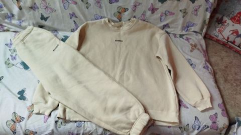 Bej rəngli idman dəsti – sweatşört və şalvar - Minimalist dizayn