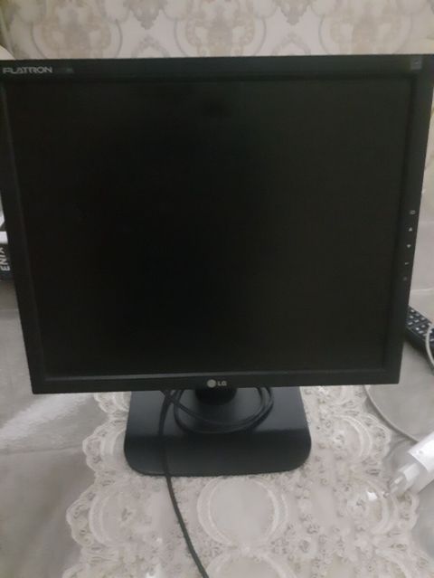 LG Flatron LCD monitor satılır