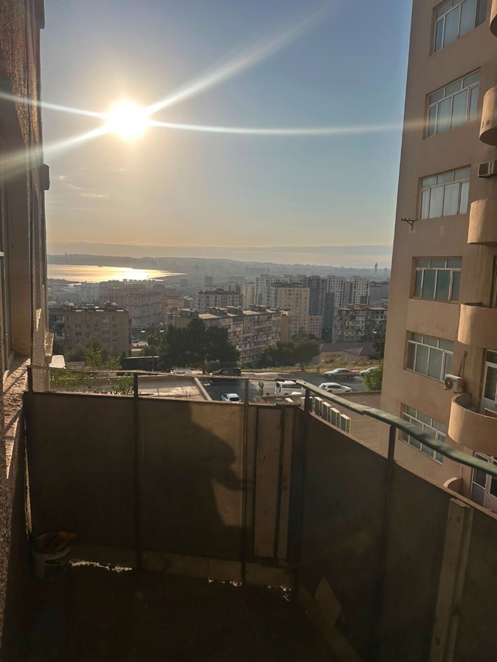 Köhnə Günəşlidə 2 otaqlı tam əşyalı mənzil kirayə verilir!**