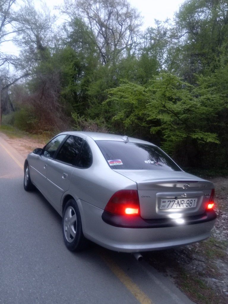 Opel Vectra, 1.8 L, 1996 il, 563 270 km — Avtomobillər, Bakı (3)
