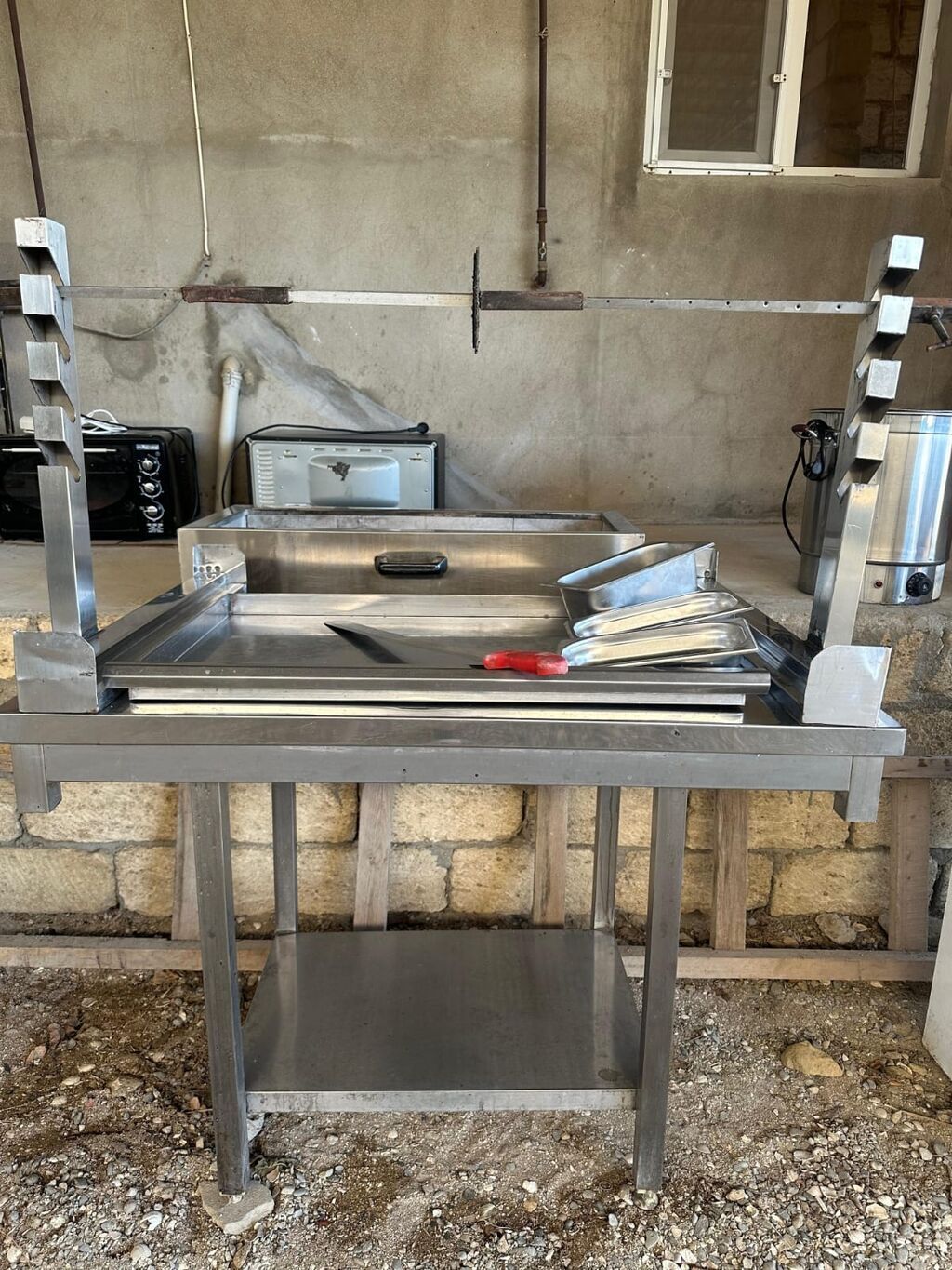 Manqal, köz dönəri, Bıçaq ilə