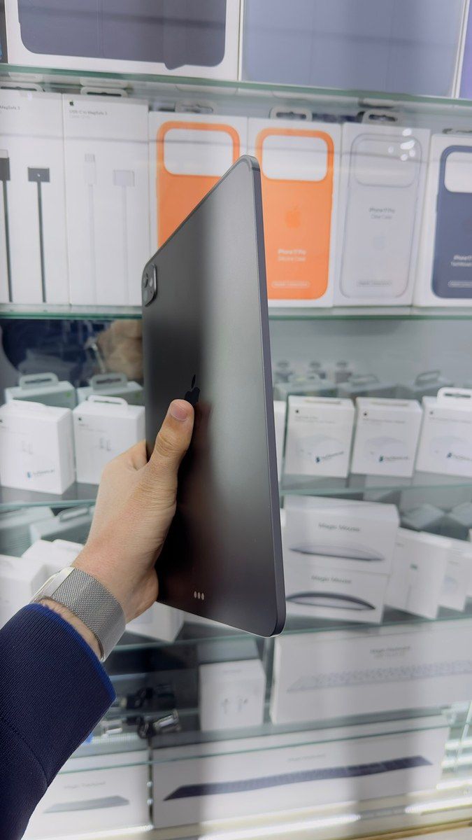 iPad Pro 11'Inch M5 256 GB Space Black — Planshetlər, Bakı (2)