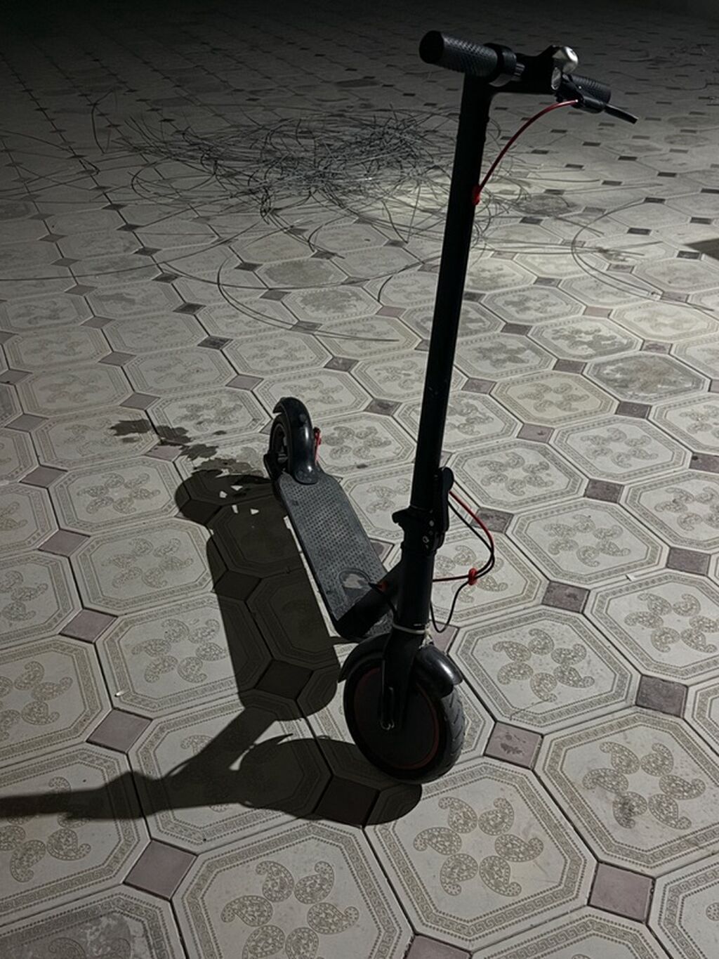 35 km suretle gedir yenidir tecili satilir Elektroskuter – qara — Mallar, Şirvan (2)