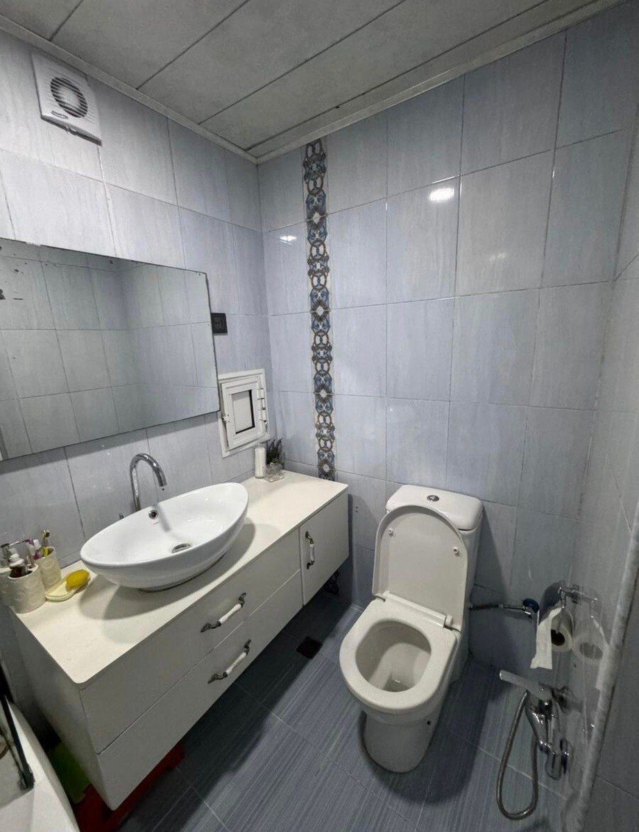 Satılır 2 otaqlı köhnə tikili 69 m² — Mənzil, Bakı (4)