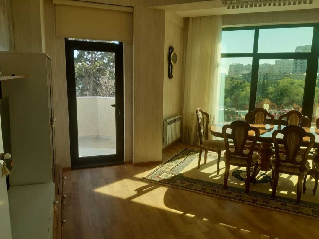 İcarəyə verilir 3 otaqlı yeni tikili 130 m² — Mənzil, Bakı (11)