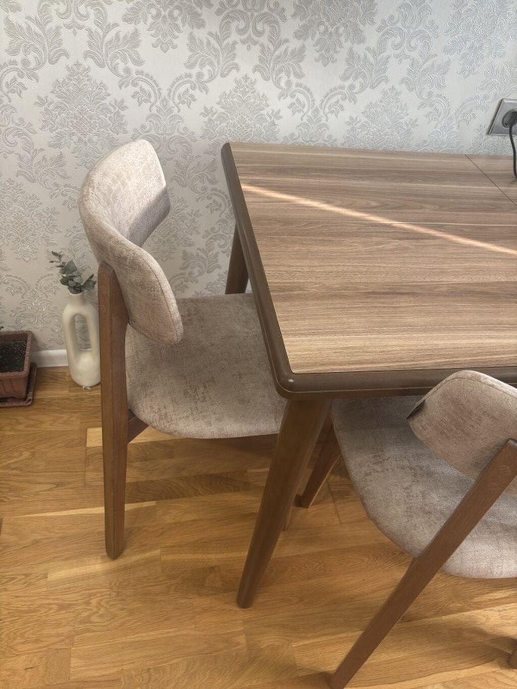 Masa və 6 ədəd yumşaq stul - Dizayn: Skandinaviya üslubunda 900azna — Mebel, Masazır (2)