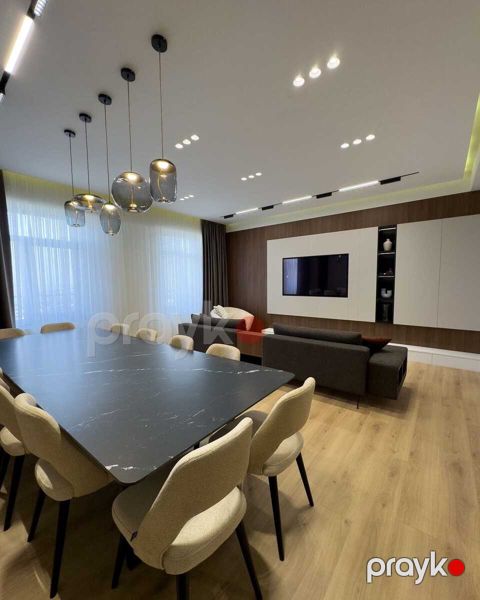 İcarəyə verilir 3 otaqlı yeni tikili 140 m²