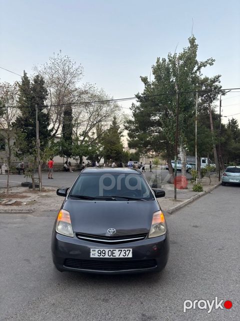 Toyota Prius, 1.5 L, 1.3 kWh, 2006 il, 482 803 km
