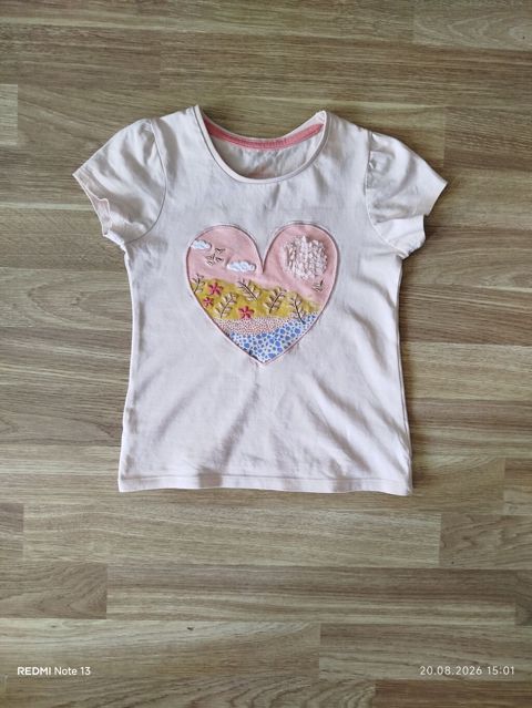 Uşaqlar üçün köynək. dört beş yaş uşaqlara gedir — Men's clothing