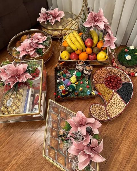 Novruz/söz kəsimi/nişan üçün bəzədilmiş xonça və vitrin qutuları dəsti