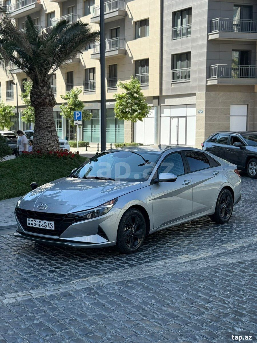 Hyundai Elantra 2023 icarəsi — Mallar, Bakı