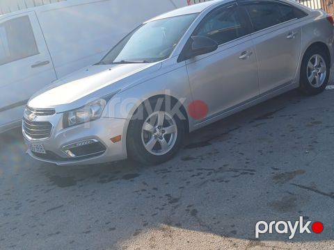 Chevrolet Cruze: 1.4 l | 2015 il Sedan