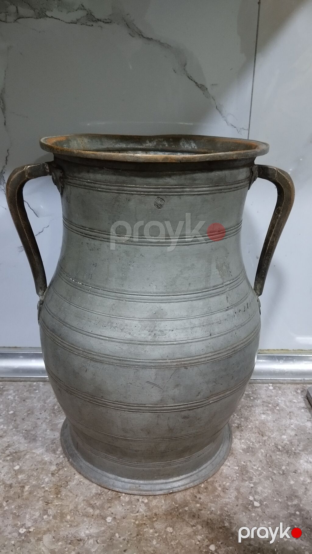 Antik metal su qabı (iki qulplu) - Material: tökmə metal (ehtimalən — Mallar, Bakı (2)