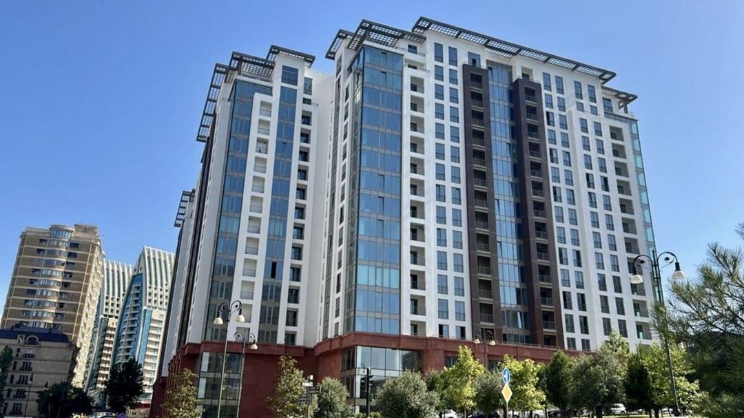 Satılır 4 otaqlı yeni tikili 180 m² — Mənzil, Bakı (2)