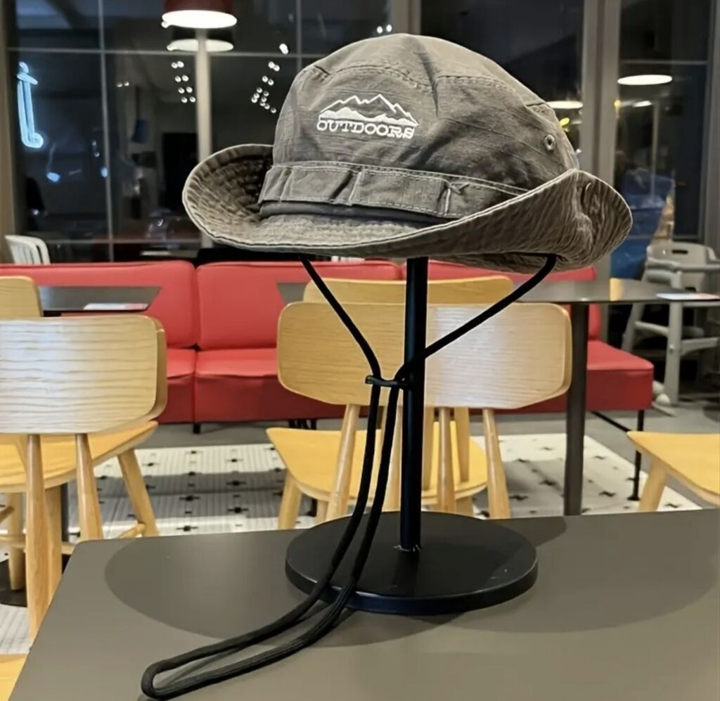 “Outdoors” boonie tipisi papaq - Rəng: tünd boz - Ön hissədə dağ
