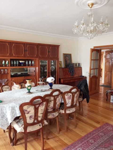 Satılır 2 otaqlı köhnə tikili 82.5 m²