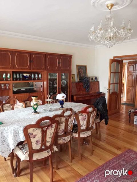 Satılır 2 otaqlı köhnə tikili 82.5 m²