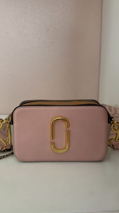 Marc Jacobs “Snapshot” çiyin çantası - Rənglər: açıq pudra-çəhrayı ön