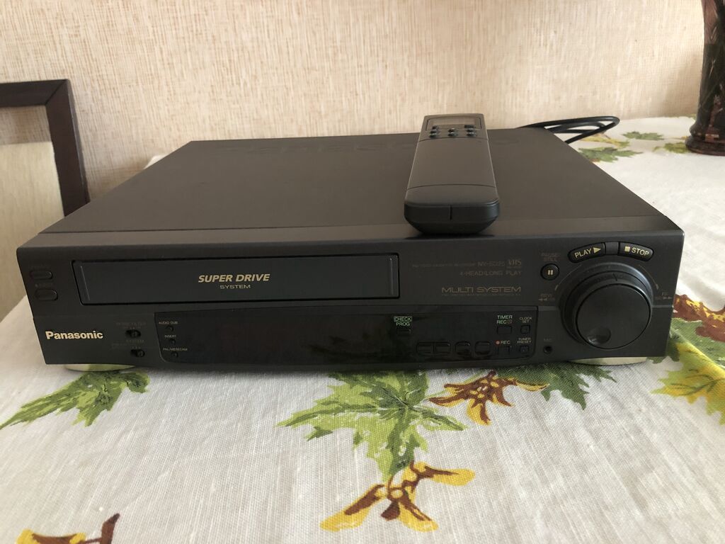 Panasonic NV-SD25 SuperDrive 4 başlıqlı VHS sistem - 1