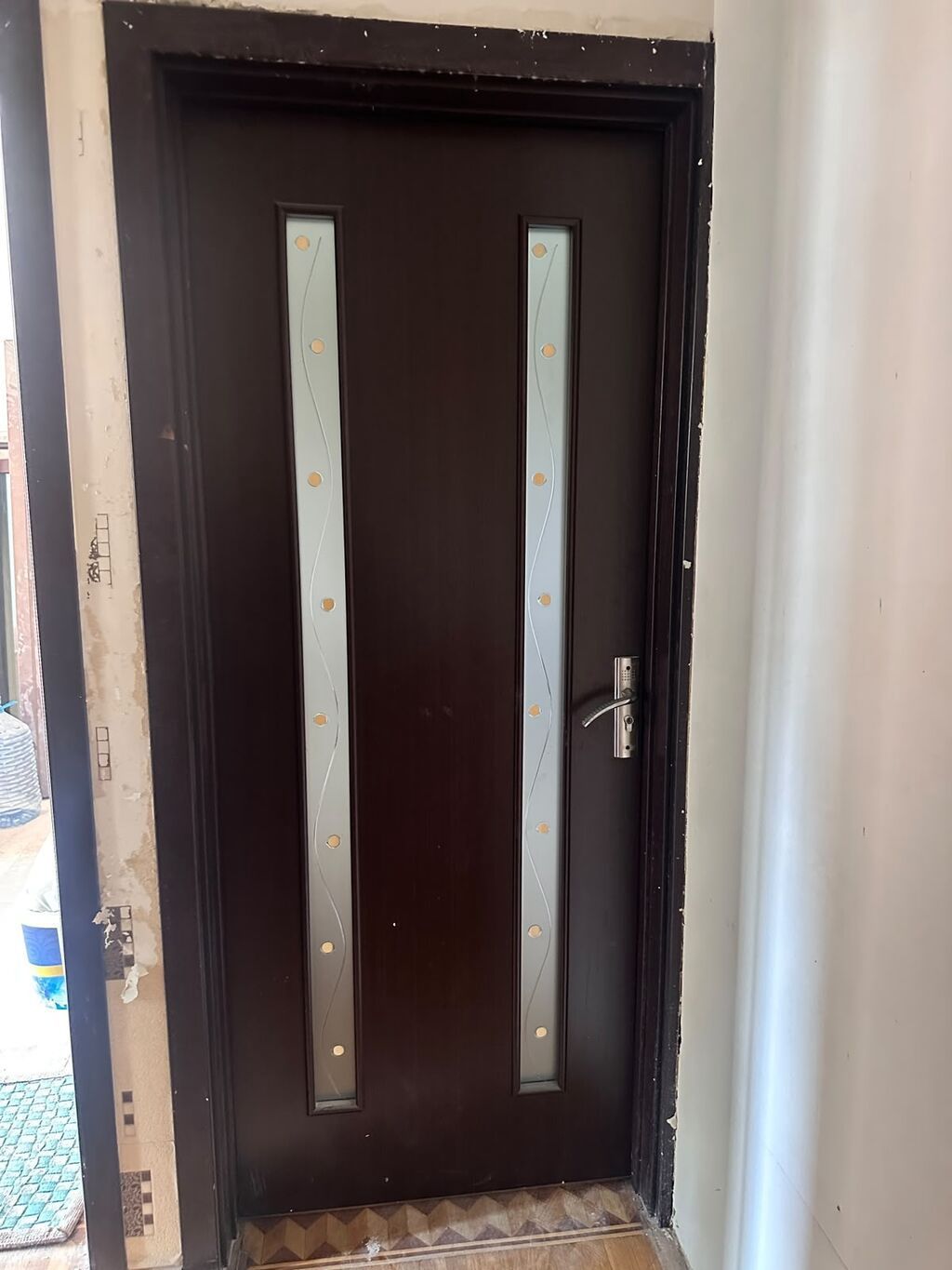 Yataq otağı üçün İşlənmiş Otaq qapısı Çərçivə ilə, Zəmanətsiz, Ödənişli quraşdırma, Ödənişli çatdırılma — Mallar, Bakı