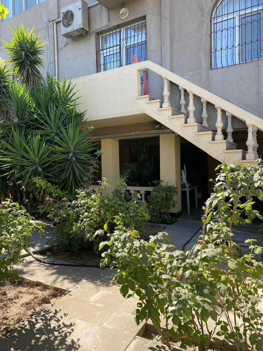 Satılır 6 otaqlı həyət evi/bağ evi 550 m² — Ev, villa, Bakı (2)