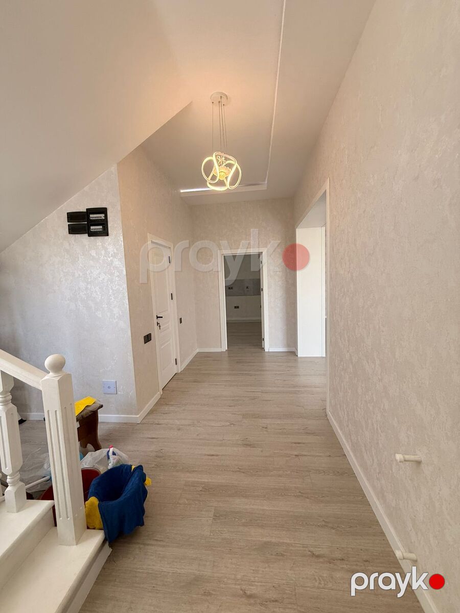 Satılır 4 otaqlı həyət evi/bağ evi 200 m² — Ev, villa, Bakı (9)