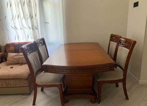 Yeyinti masası və stul dəsti