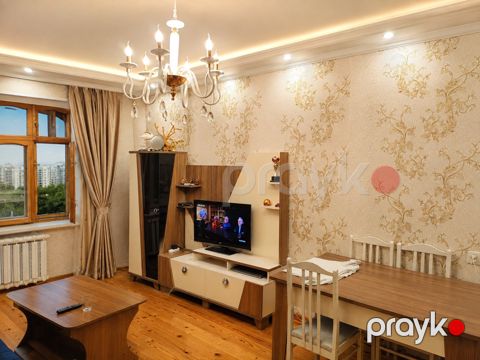 Satılır 3 otaqlı köhnə tikili 85 m²
