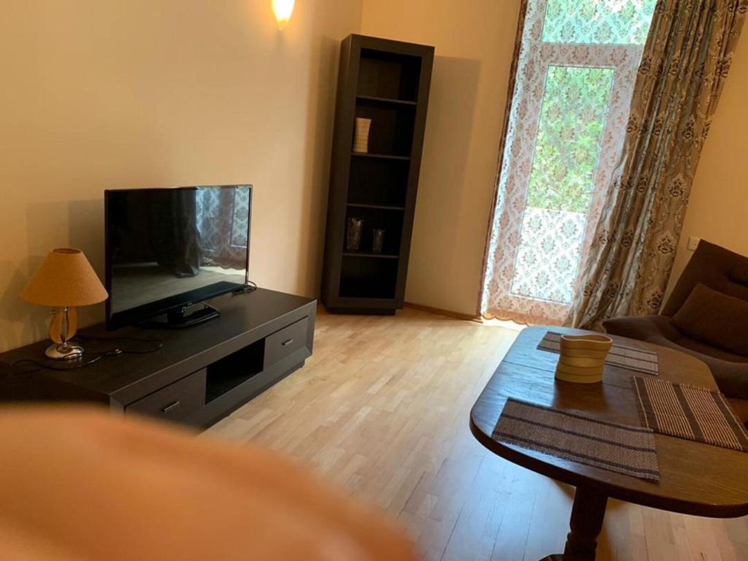 İcarəyə verilir 2 otaqlı köhnə tikili 65 m² — Mənzil, Bakı (2)