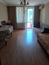 İcarəyə verilir 3 otaqlı köhnə tikili 75 m² — Bəxtiyar