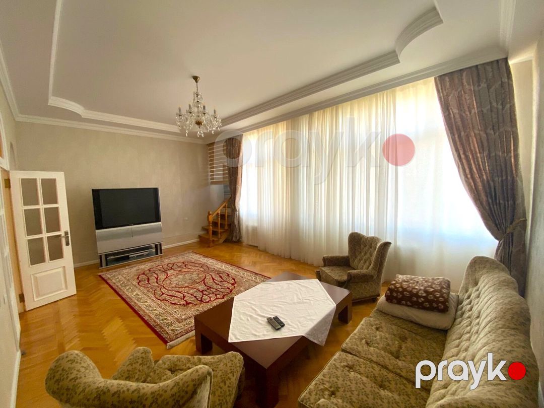 Satılır 6 otaqlı həyət evi/bağ evi 550 m² — Ev, villa, Bakı (5)