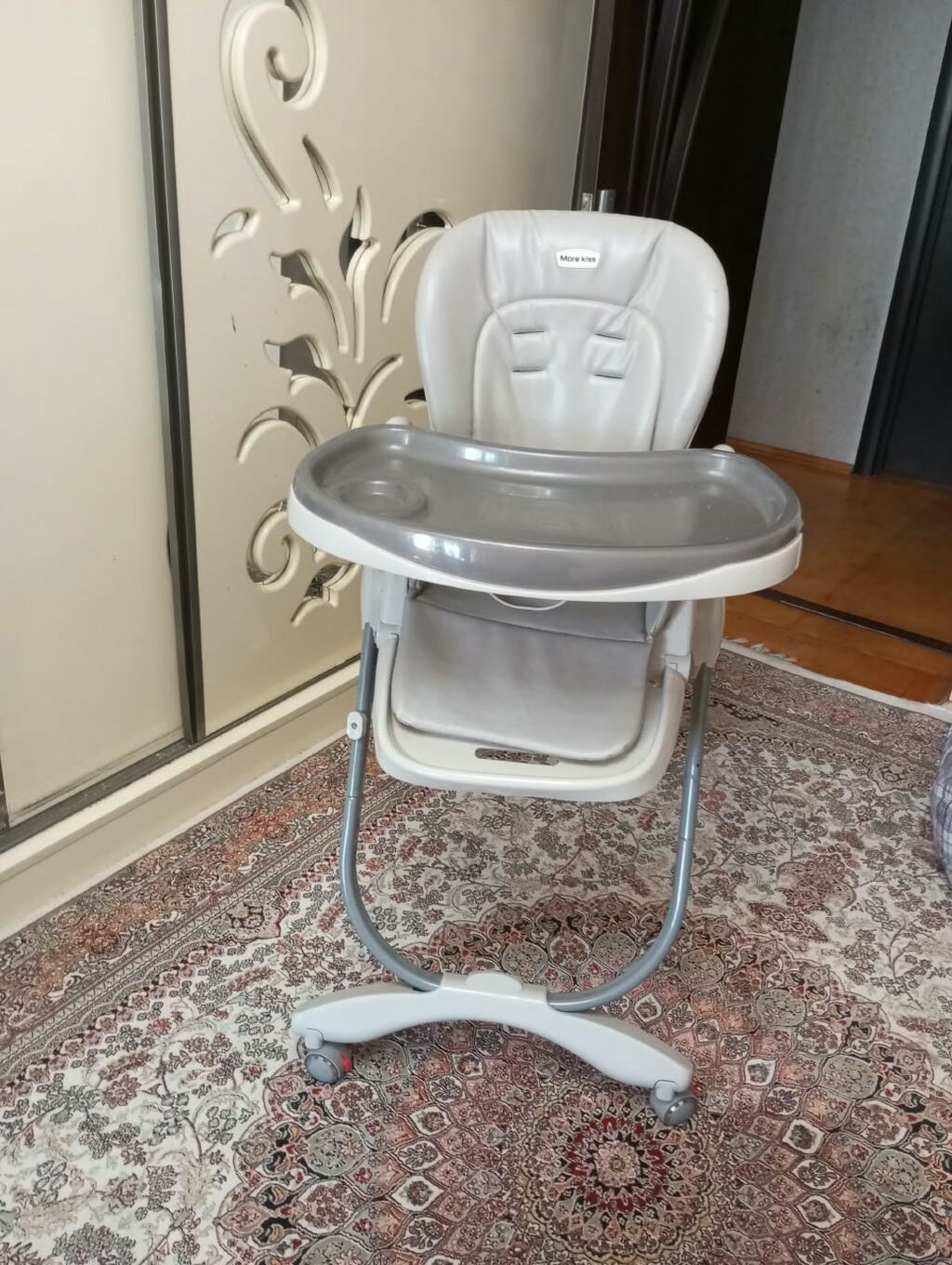 Dilek *Uşaq yemək masası 30 AZN*. Funksiyalidir. Ünvan ceyranbatan — Mallar, Mehdiabad