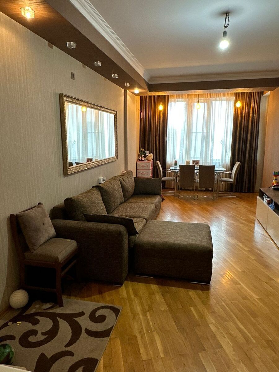 Satılır 2 otaqlı köhnə tikili 58 m² — Mənzil, Bakı