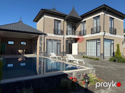 İcarəyə verilir 4 otaqlı həyət evi/bağ evi 380 m²
