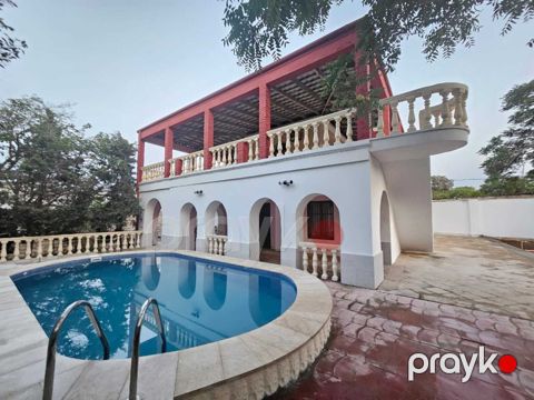 Satılır 4 otaqlı həyət evi/bağ evi 200 m²