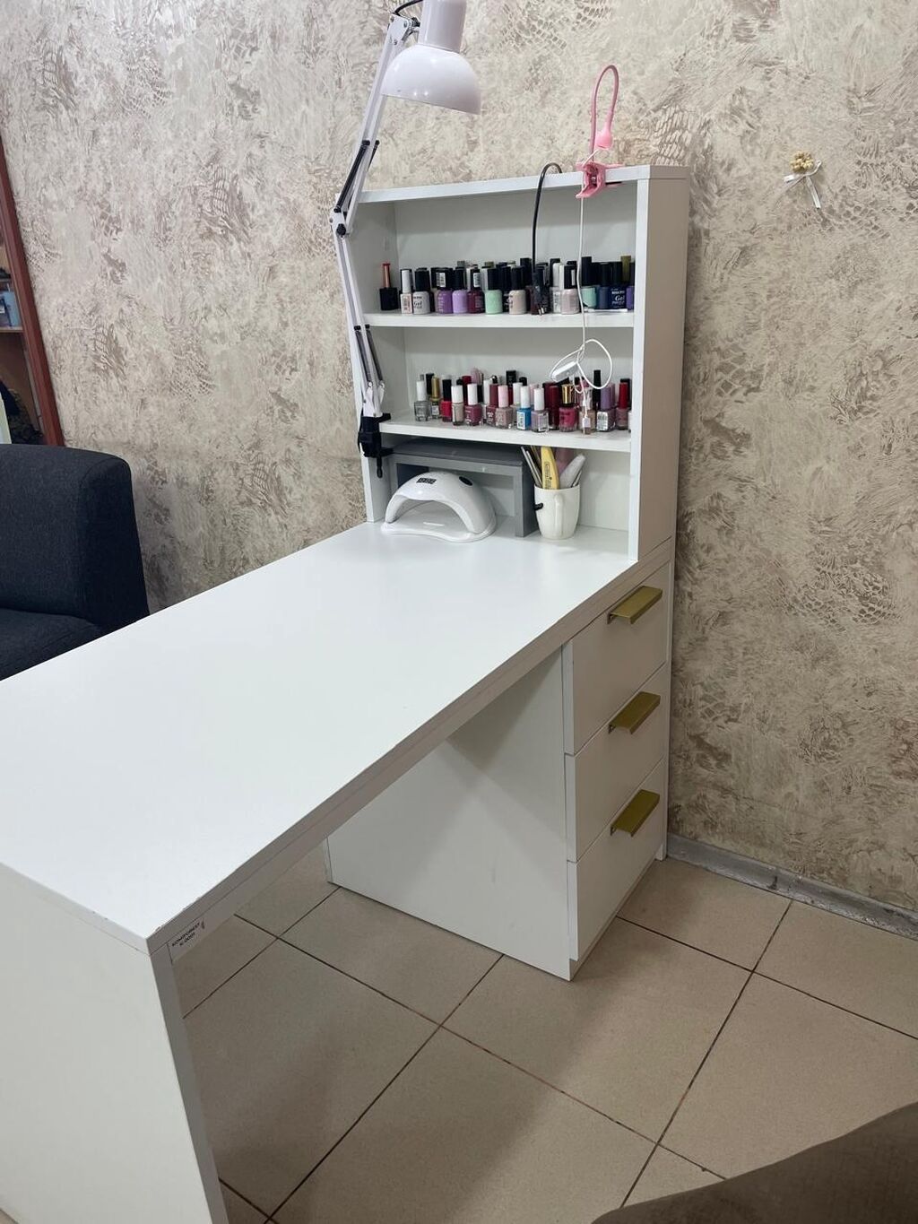 Düz masa, Siyirməli, Polkalı, Laminat — Digah