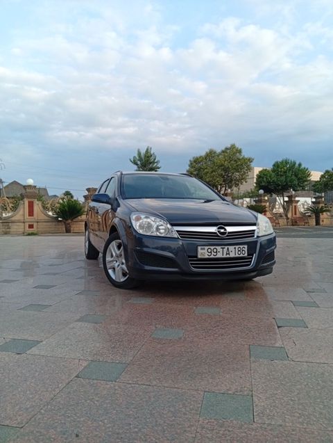 Opel Astra H Caravan (universal kuzov) - Kuzov: universal, 5 qapı -