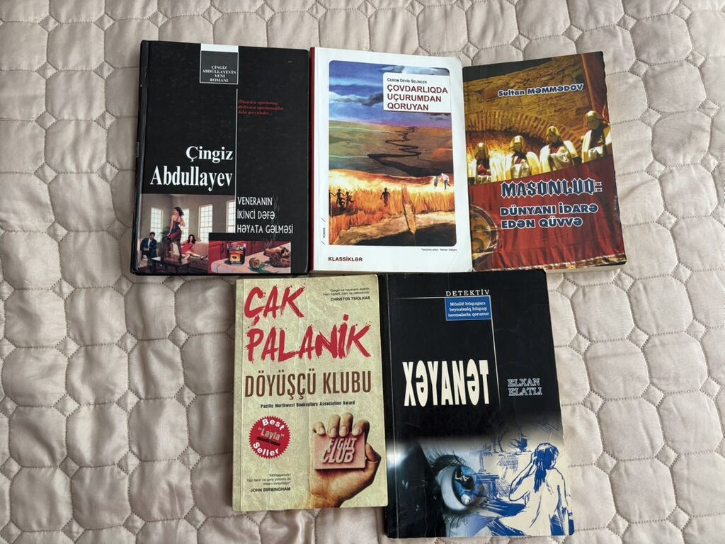 Her biri satilir. Tek giymet 3 azn — Kitablar və jurnallar, Bakı